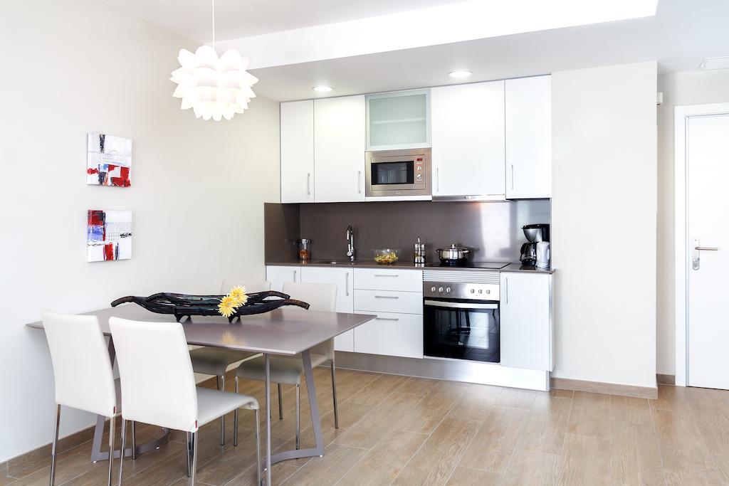 Feelathome Plaza Apartamento *