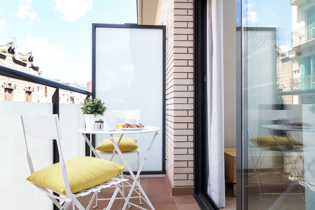 Feelathome Plaza Apartamento *