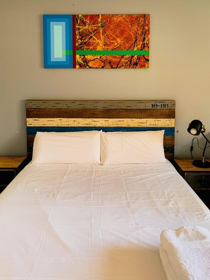 Incredible 2br Penthouse With Urban Rooftop Garden *