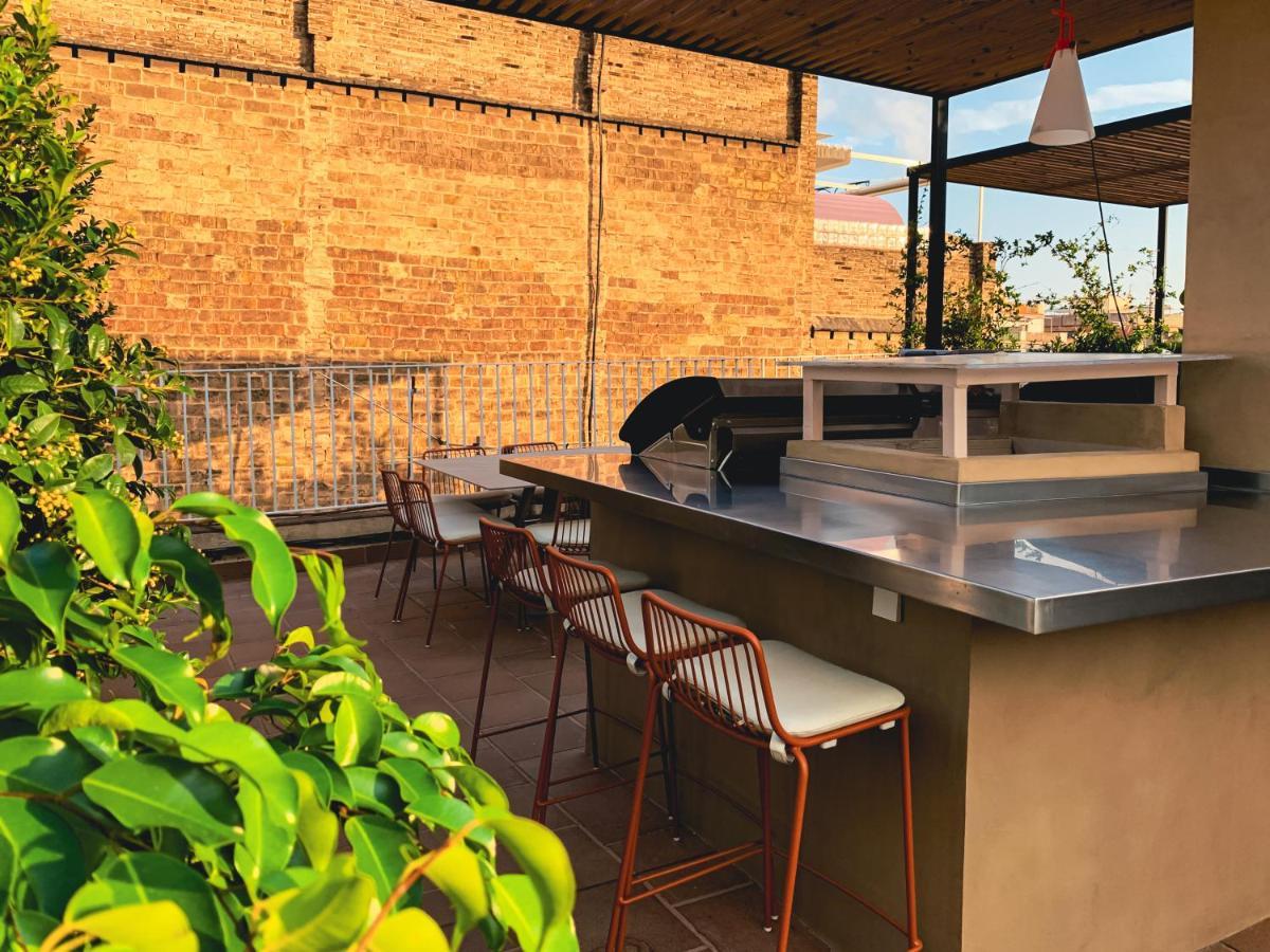 Incredible 2br Penthouse With Urban Rooftop Garden *