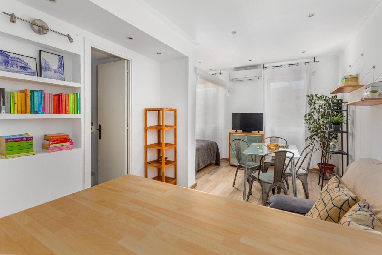 Playa De Bogatell - Soleada Y Serena Apartment *