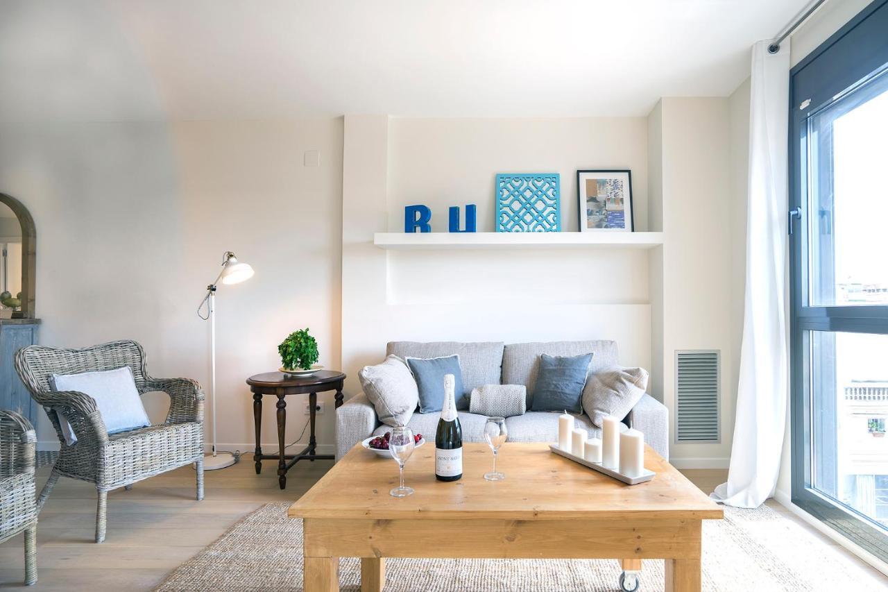 Friendly Rentals Gran Via Apartment