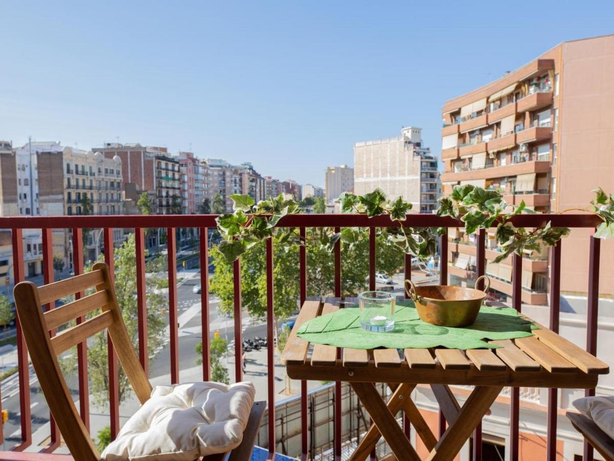 Clot Market Apartment