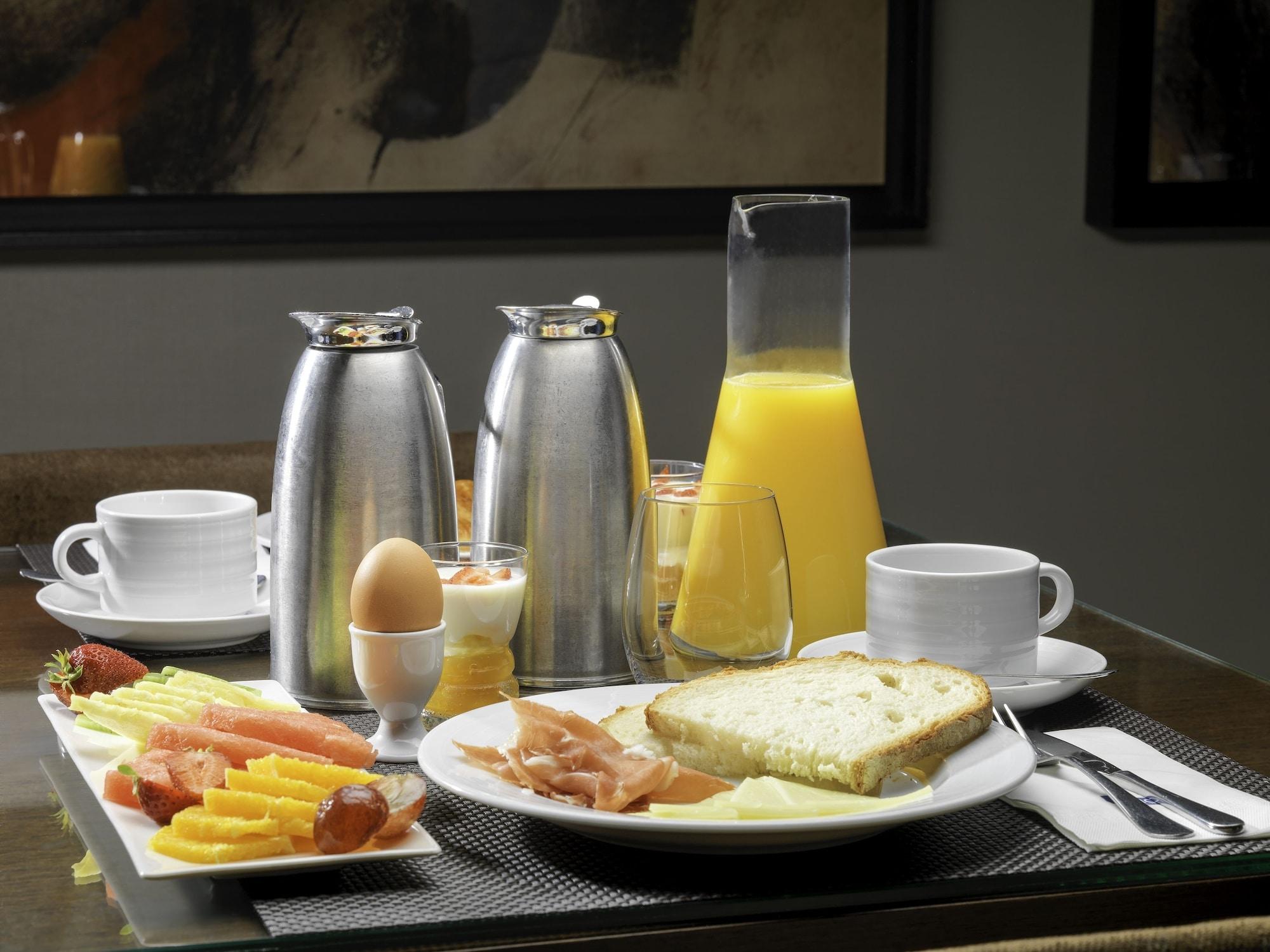 H10 Universitat 4* Barcelona