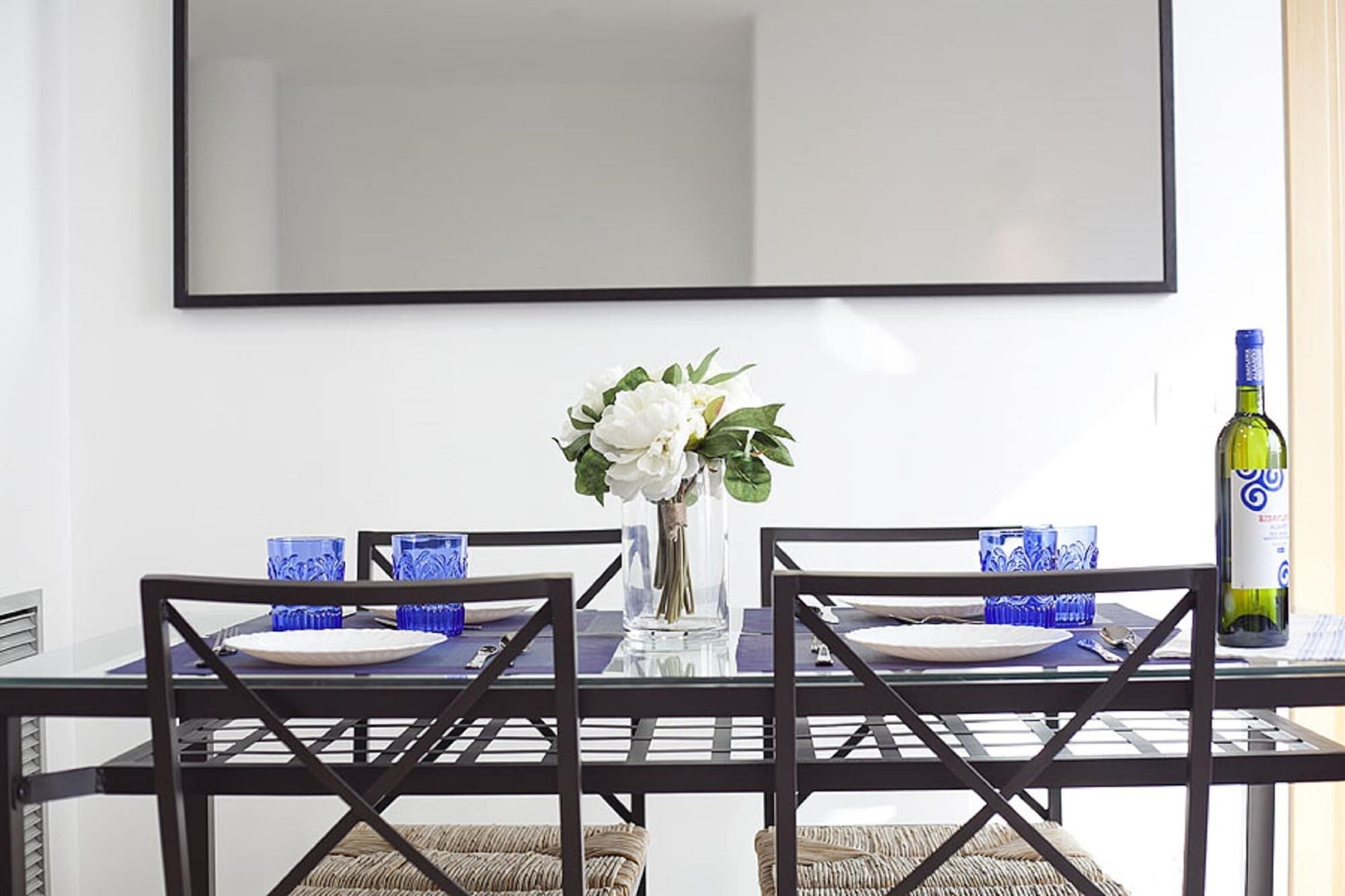 Charmsuites Nou Rambla Apartment