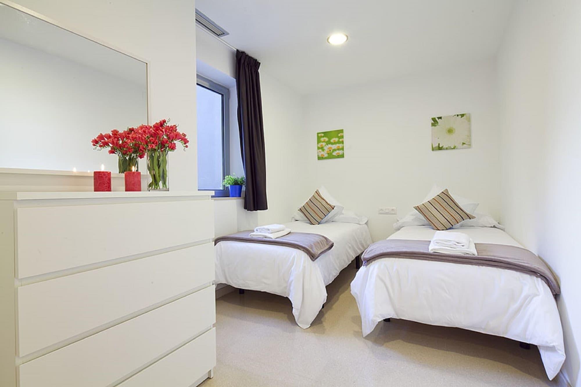 Apartment Charmsuites Nou Rambla Barcelona