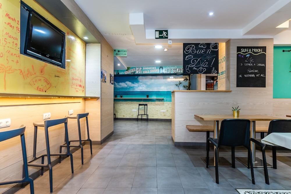 Hostel Sun & Moon Barcelona