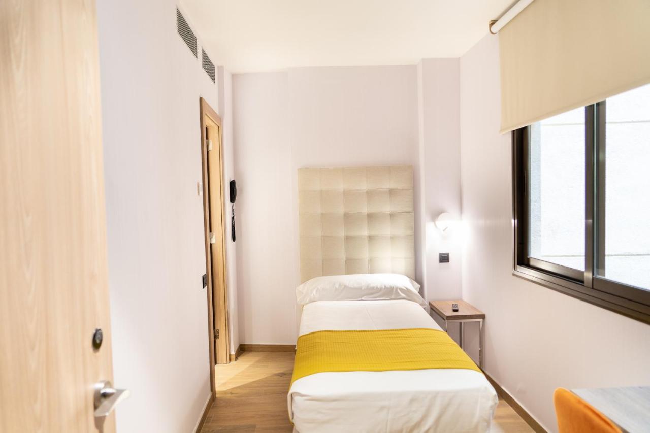 Caledonian Hotel 3*