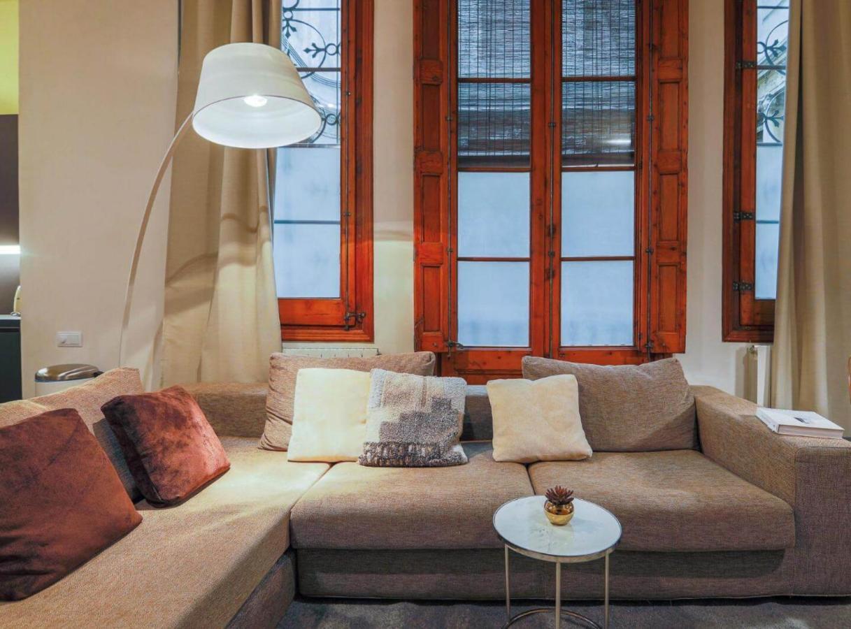 Avinyo 2 Gotic - Spacious Loft In Gothic Quarter! *