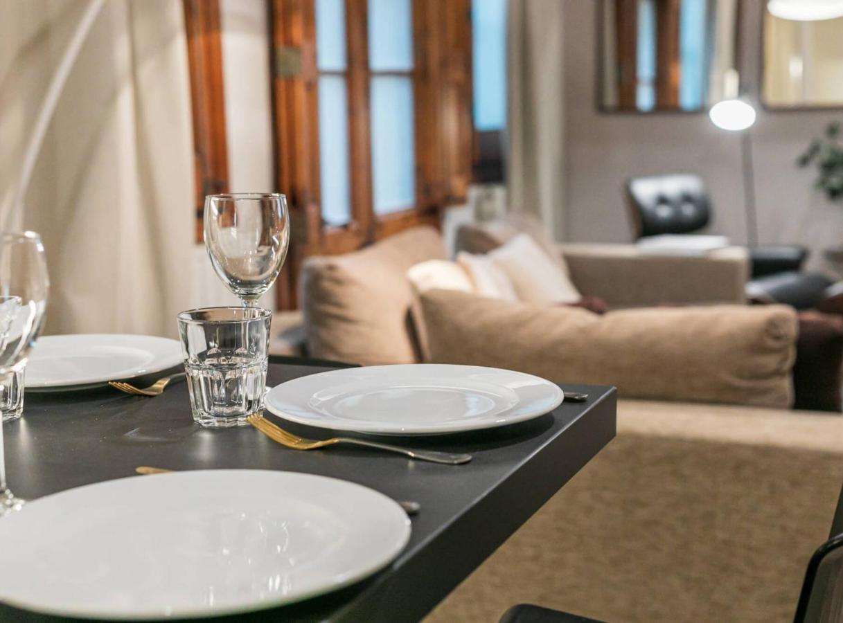 Apartment Avinyo 2 Gotic - Spacious Loft In Gothic Quarter! *