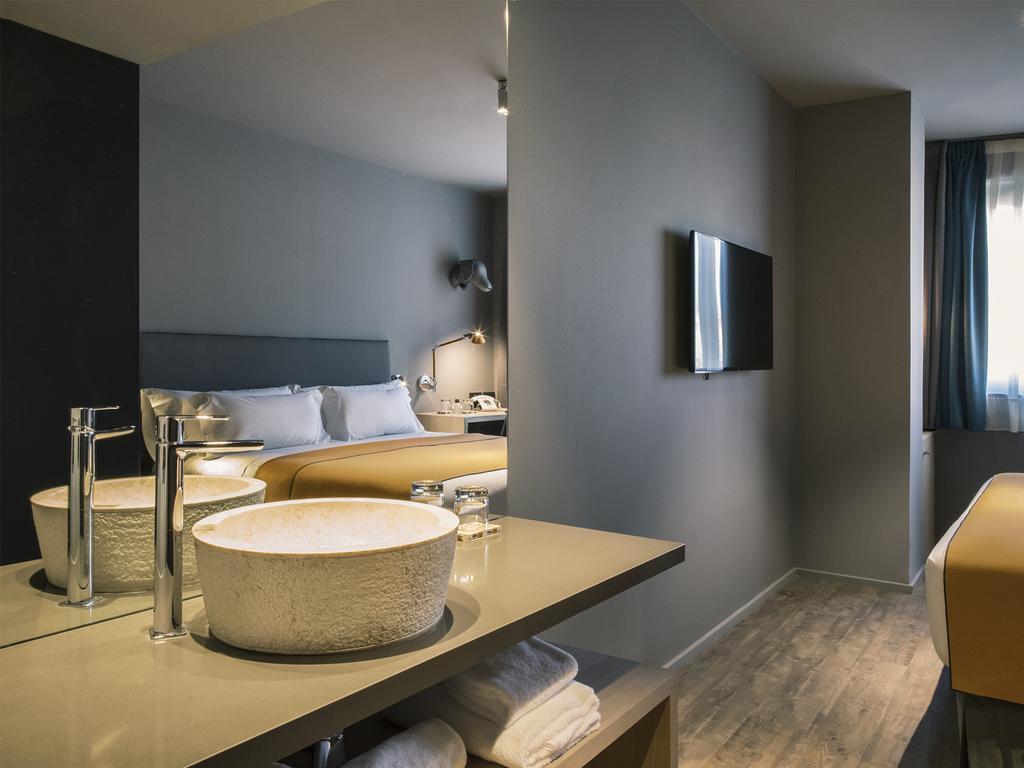 Hotel Yurbban Trafalgar 3*