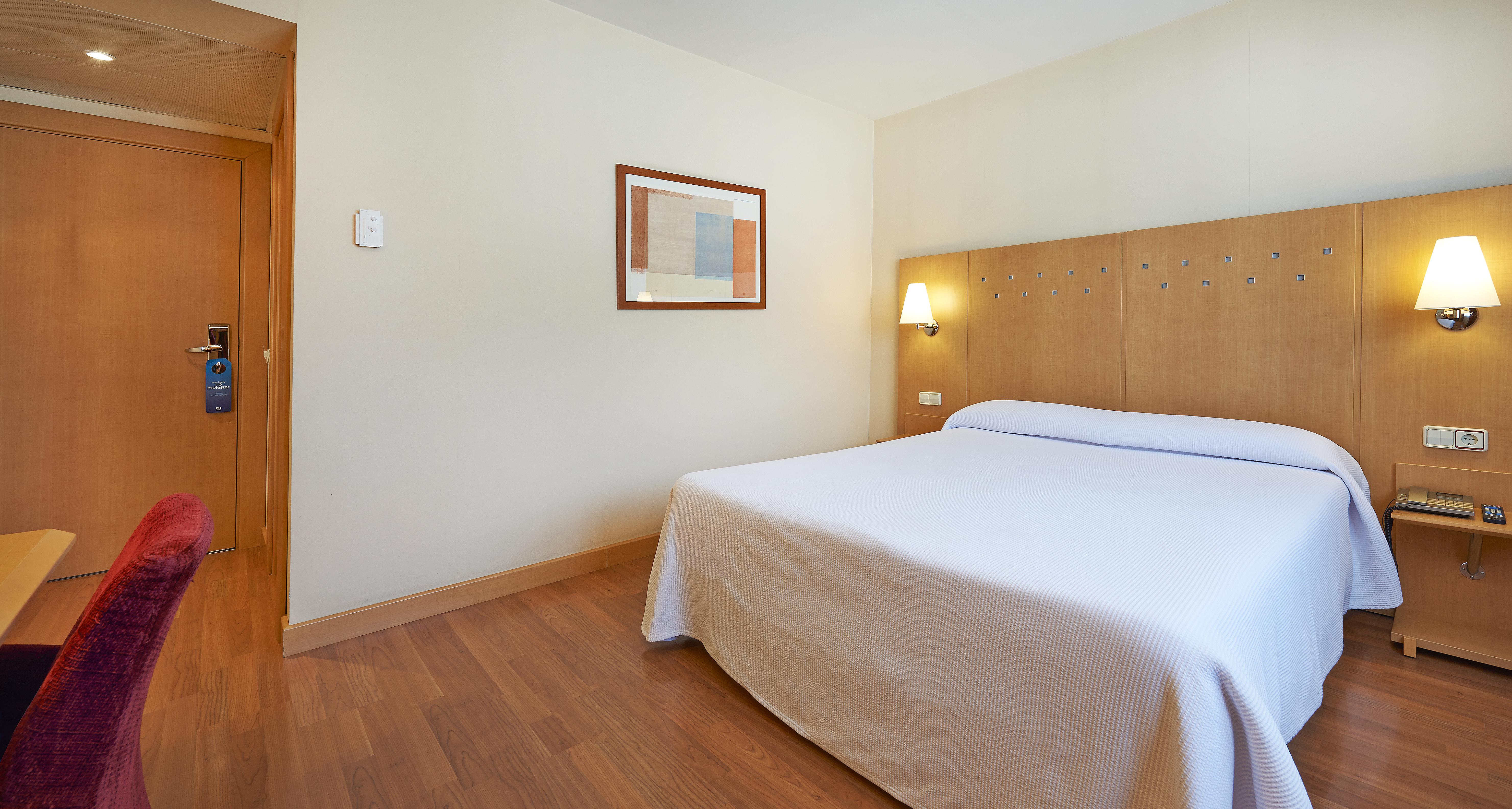 Hotel Catalonia La Maquinista 4*