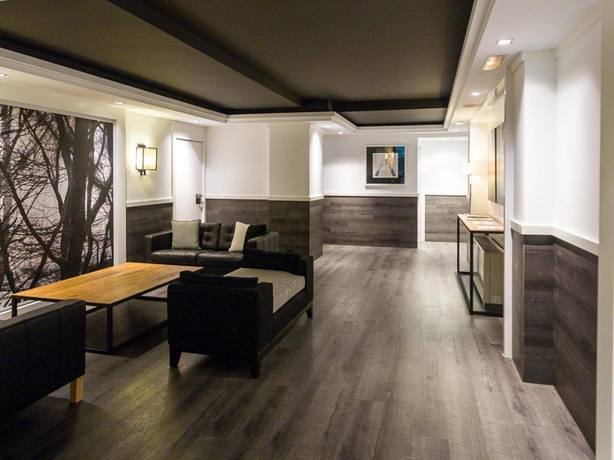 Paral-lel Hotel