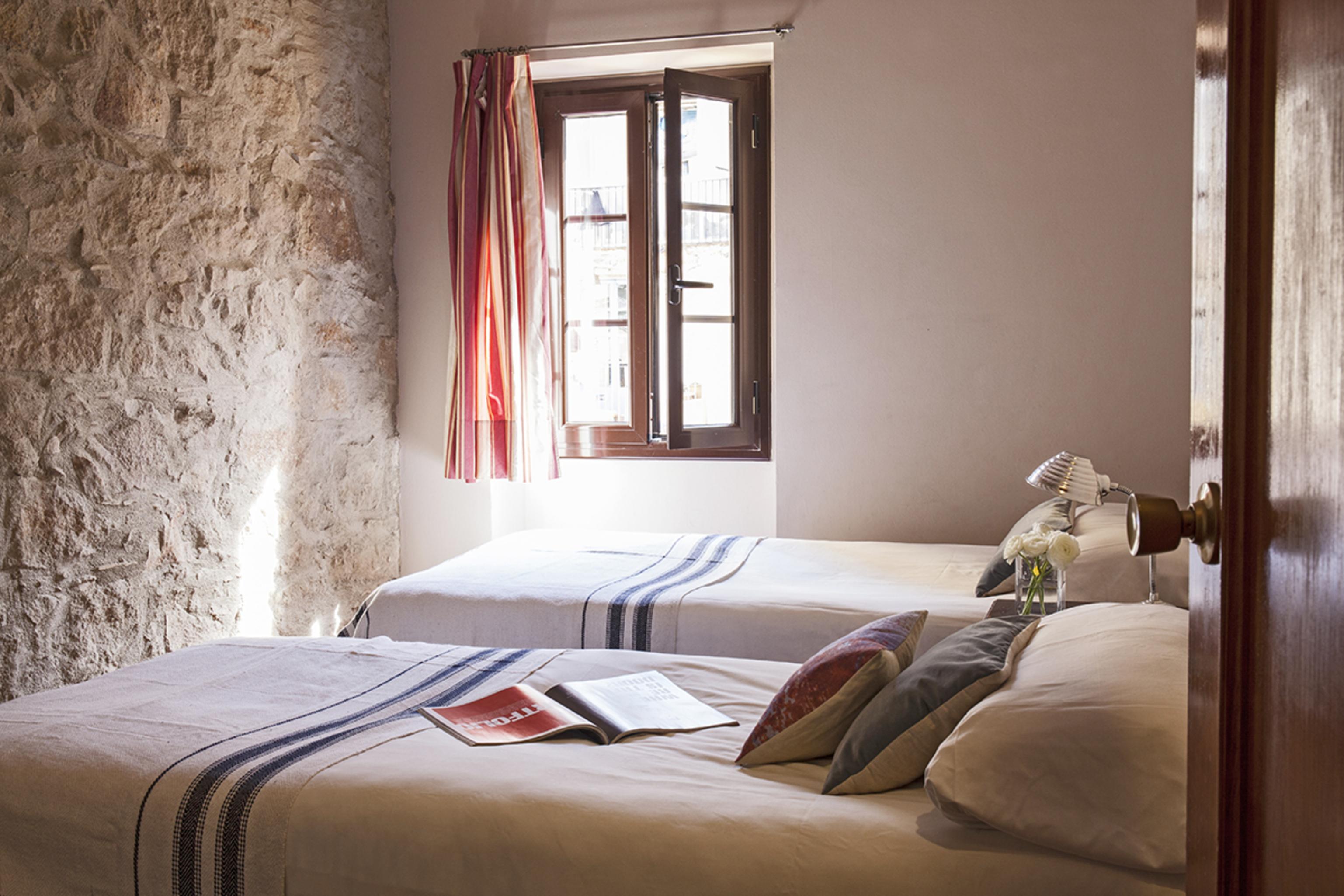 Ainb Ramblas-guardia Apartamento *