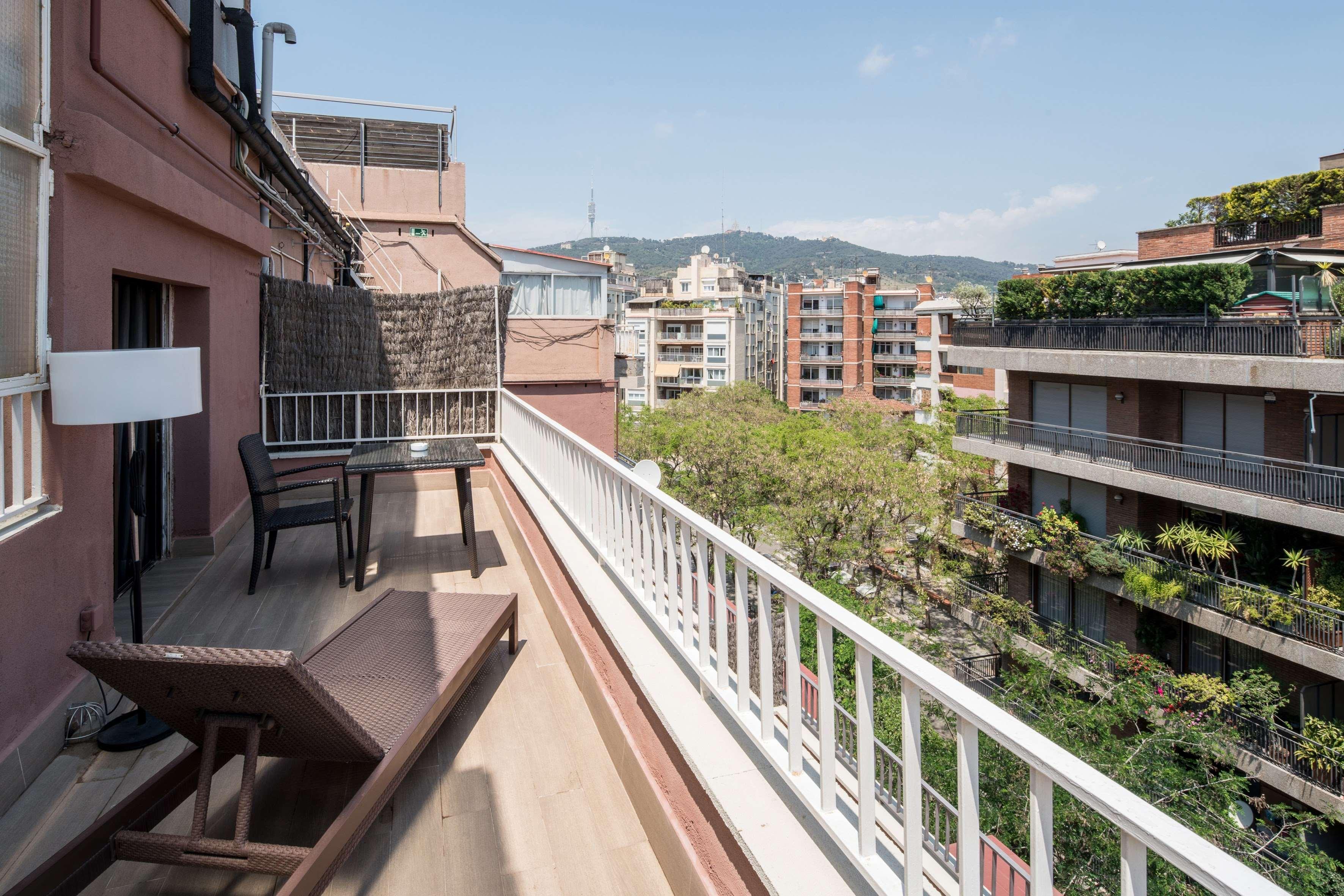 Catalonia Castellnou Hotel 3*