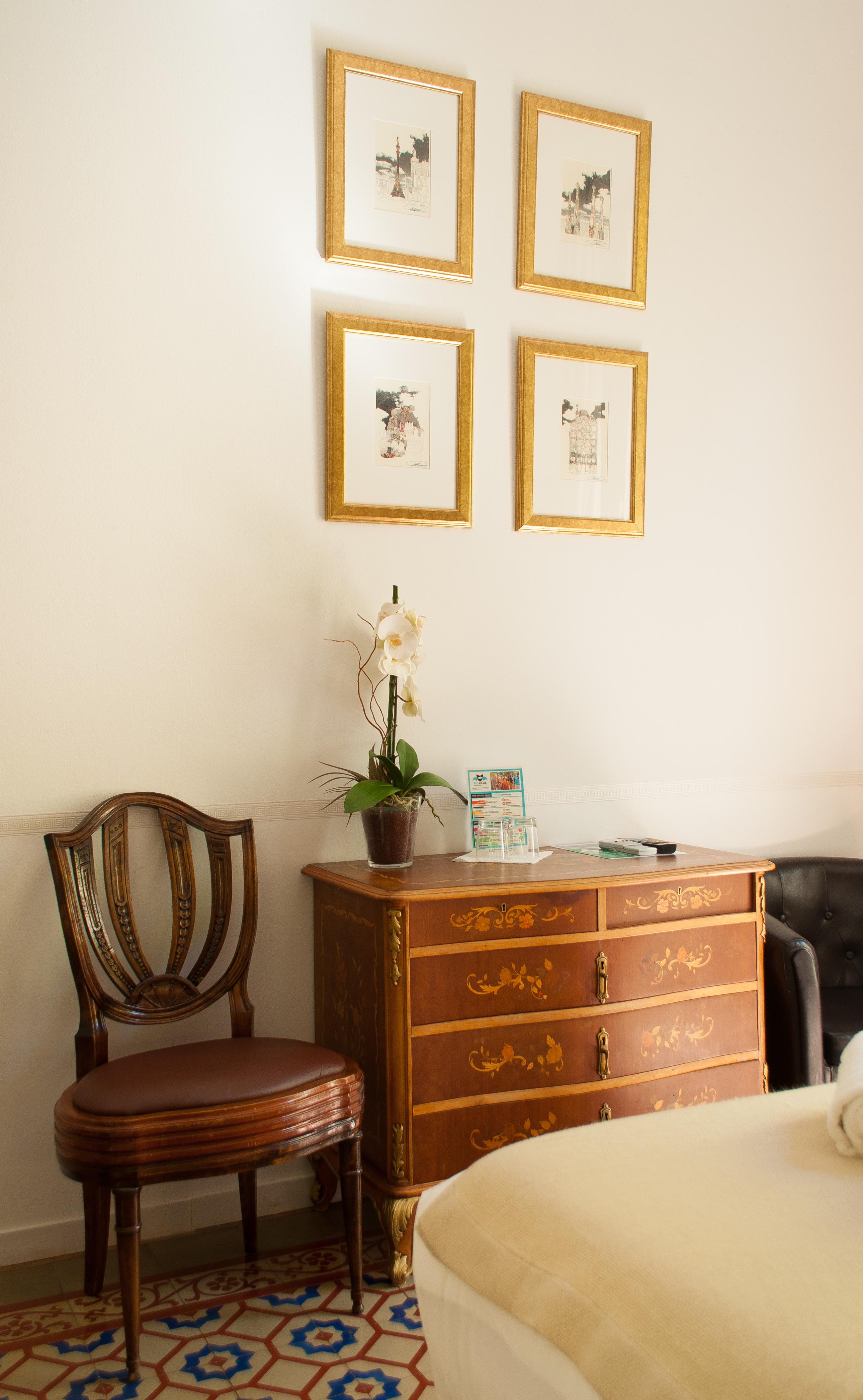 Mihlton Boutique (adults Only)