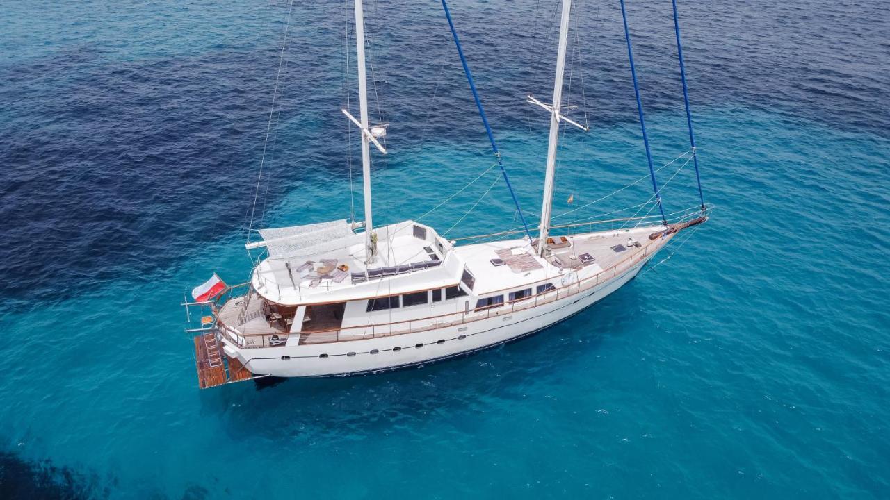 Hotel en barco Spacious Yacht Center 5 Barcelona