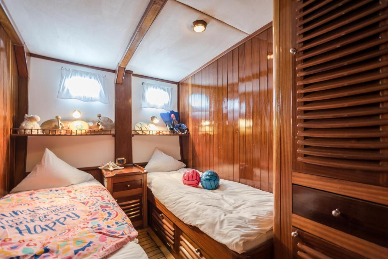 Spacious Yacht Center 5 Botel