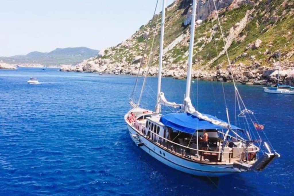 Hotel en barco Adara Yacht - Big Turkish Gulet *