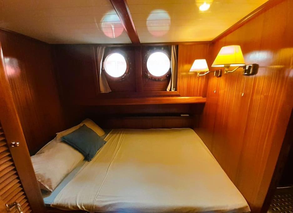 Adara Yacht - Big Turkish Gulet Hotel en barco