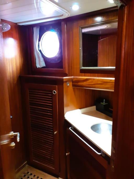 Hotel en barco Adara Yacht - Big Turkish Gulet