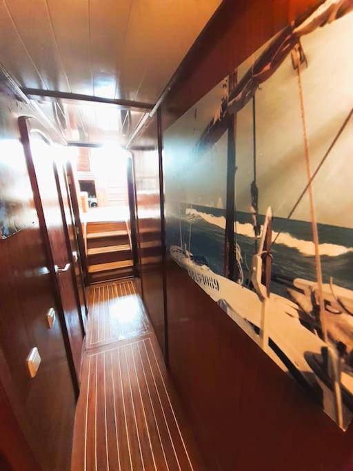 Hotel en barco Adara Yacht - Big Turkish Gulet Barcelona