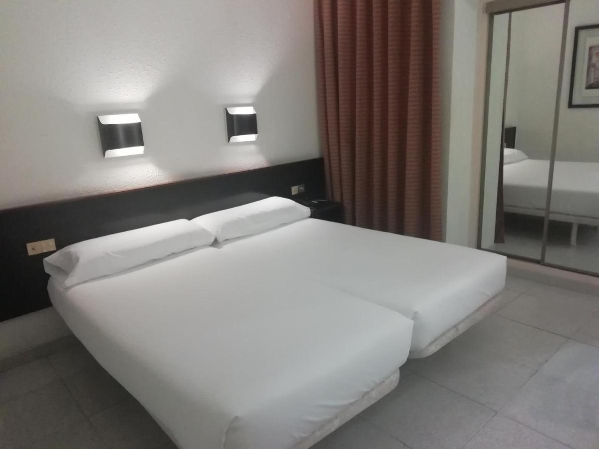 Monegal Hotel 2*