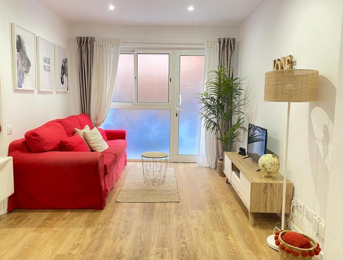 Lovely New 20 Minutes From Center. Apartamento Barcelona