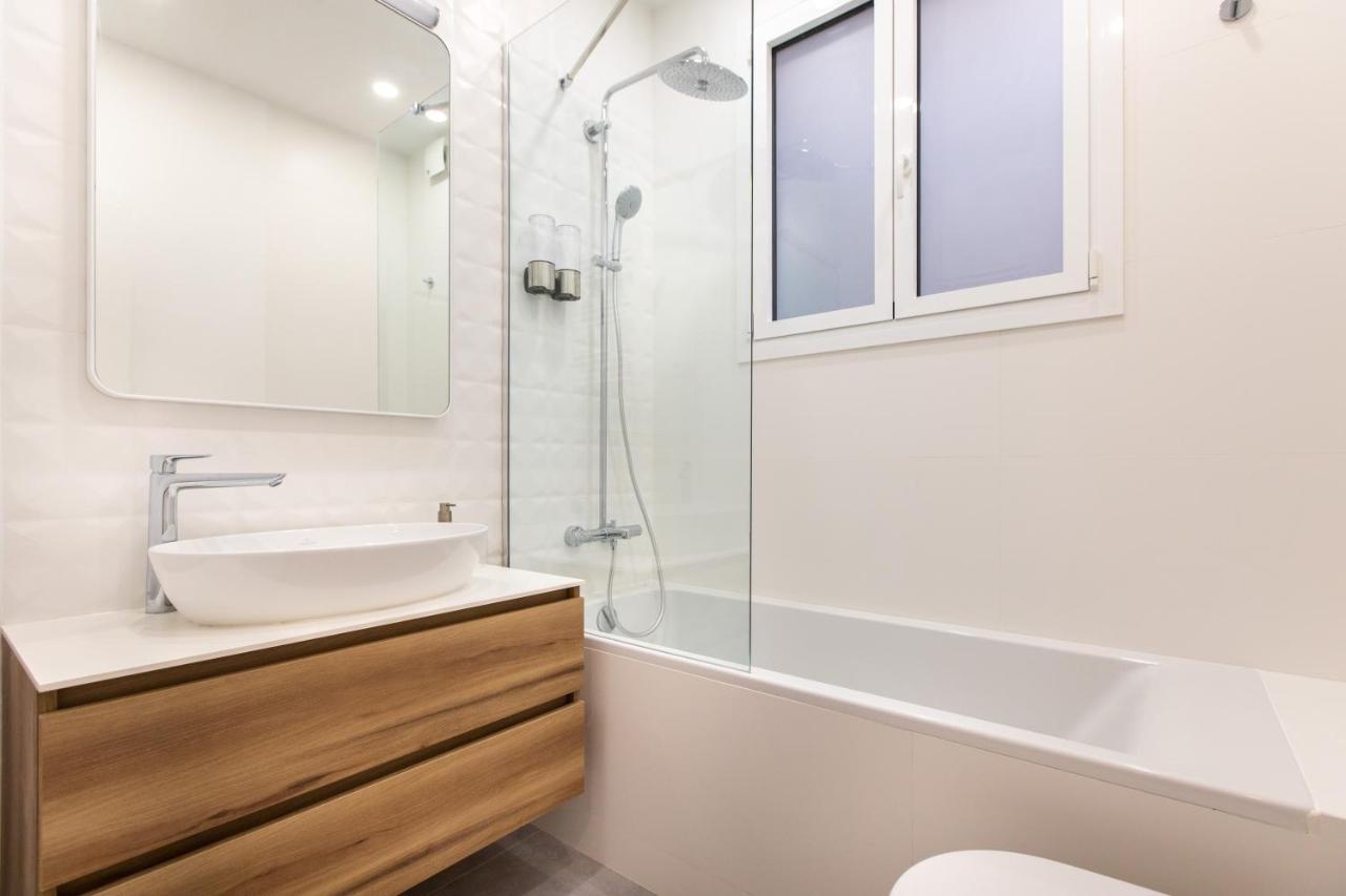 Majestic 4br/4bath In Sagrada Familia Area Apartamento