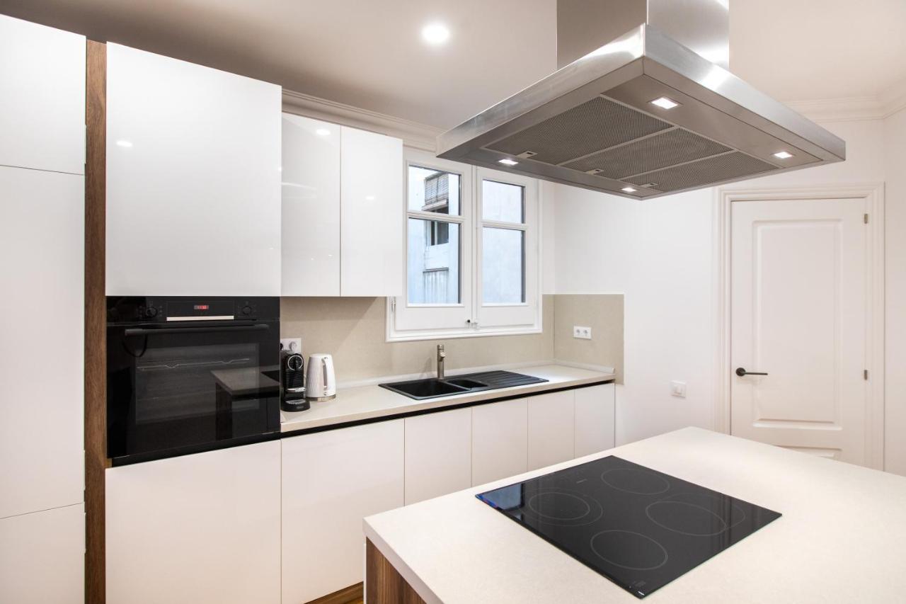 Majestic 4br/4bath In Sagrada Familia Area Apartamento