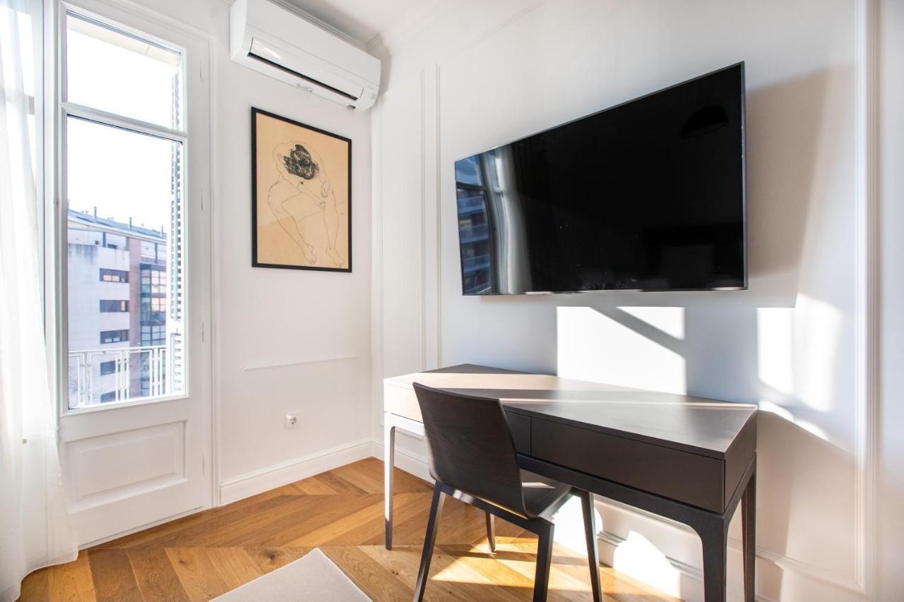 Majestic 4br/4bath In Sagrada Familia Area Apartamento Barcelona