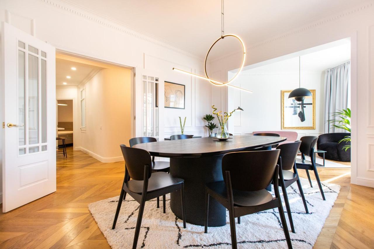 Majestic 4br/4bath In Sagrada Familia Area Apartamento