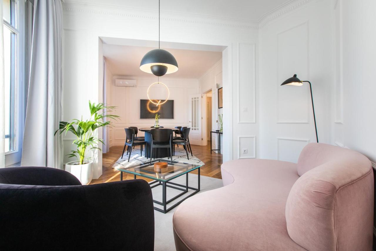 Majestic 4br/4bath In Sagrada Familia Area Apartamento