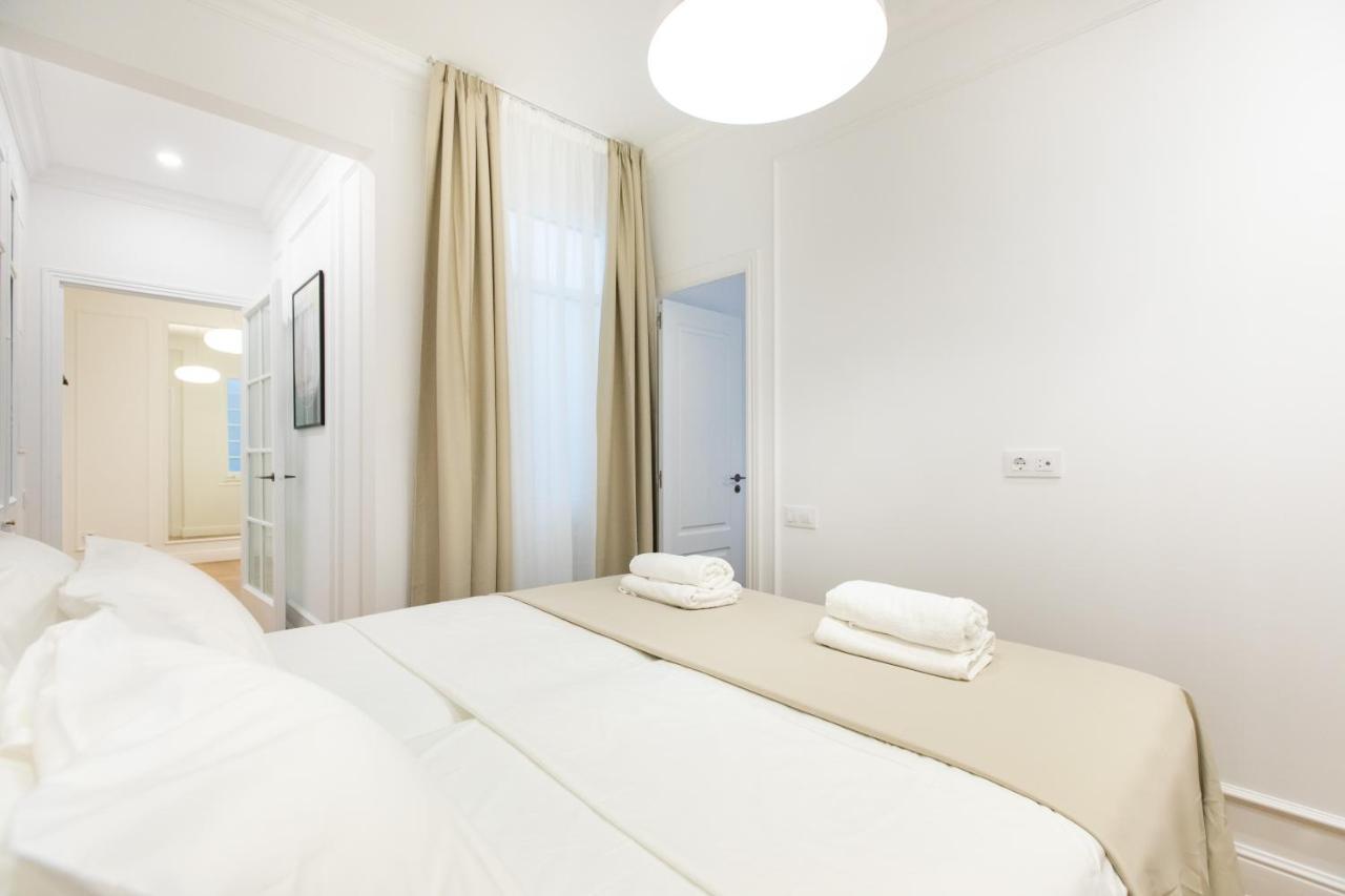 Majestic 4br/4bath In Sagrada Familia Area *