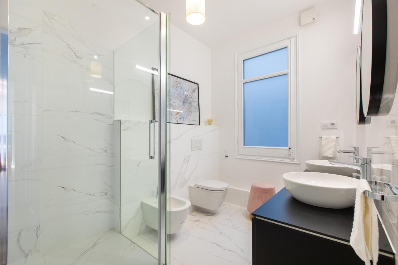 Majestic 4br/4bath In Sagrada Familia Area