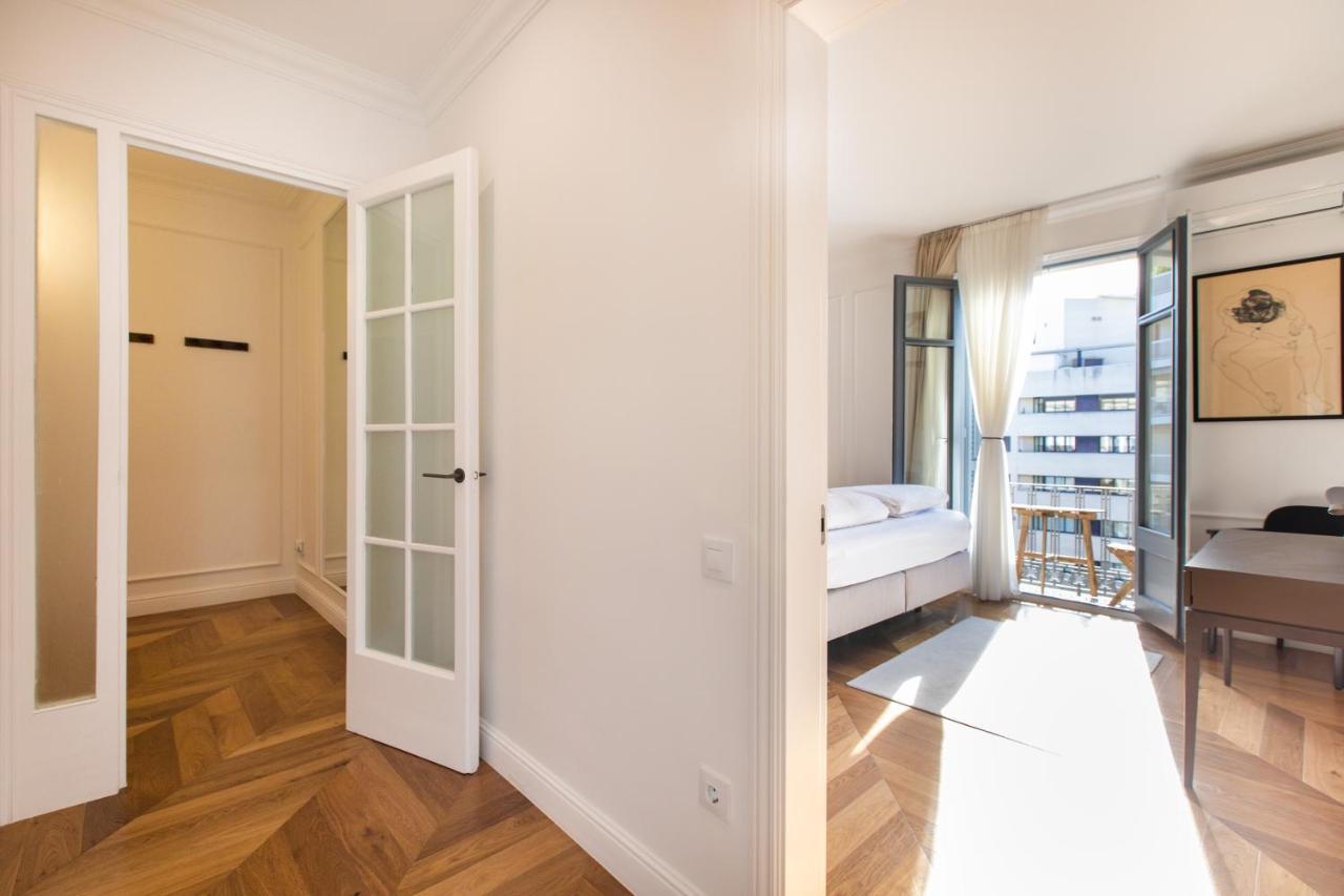 Majestic 4br/4bath In Sagrada Familia Area Apartamento