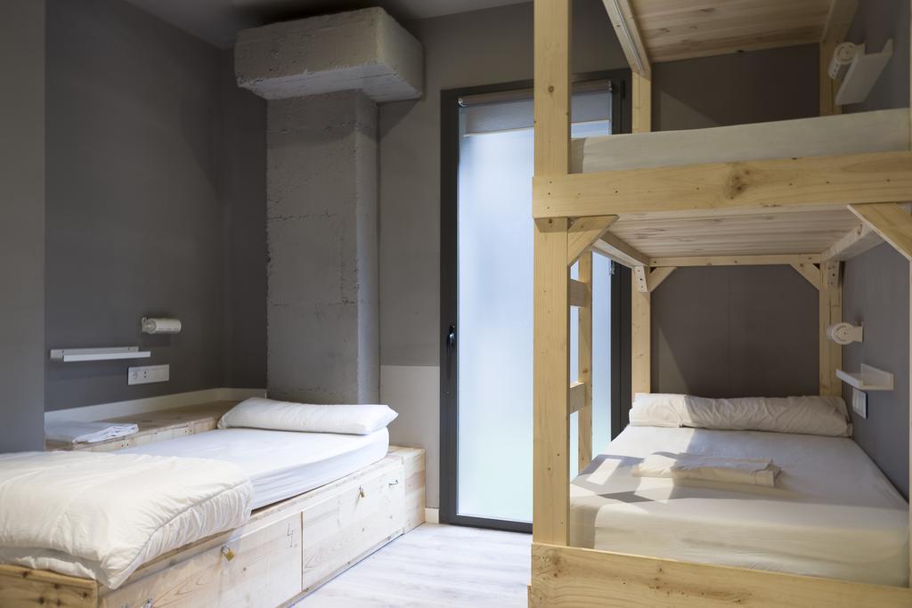 Ant Hostel *