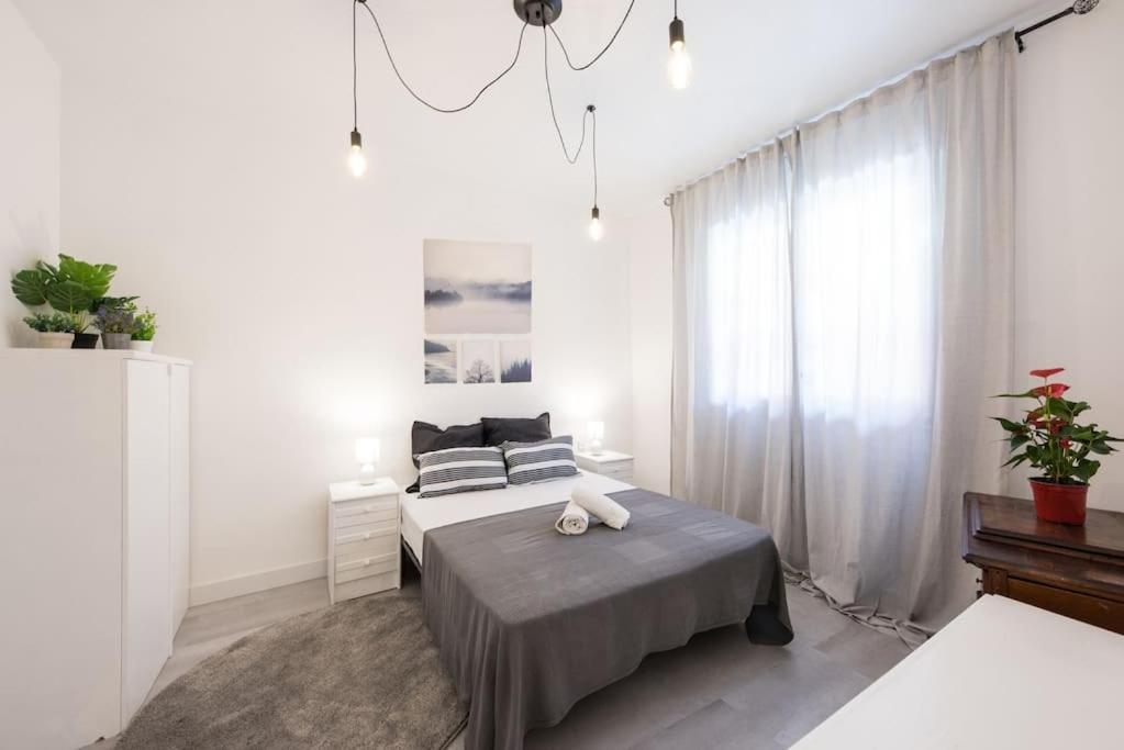 Lb Sagrada Familia Apartamento *