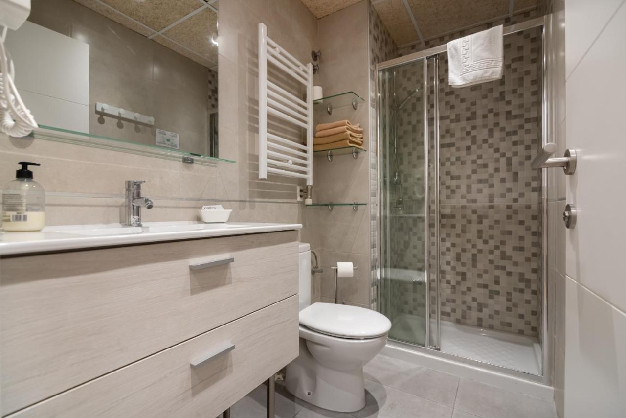House 2* Barcelona