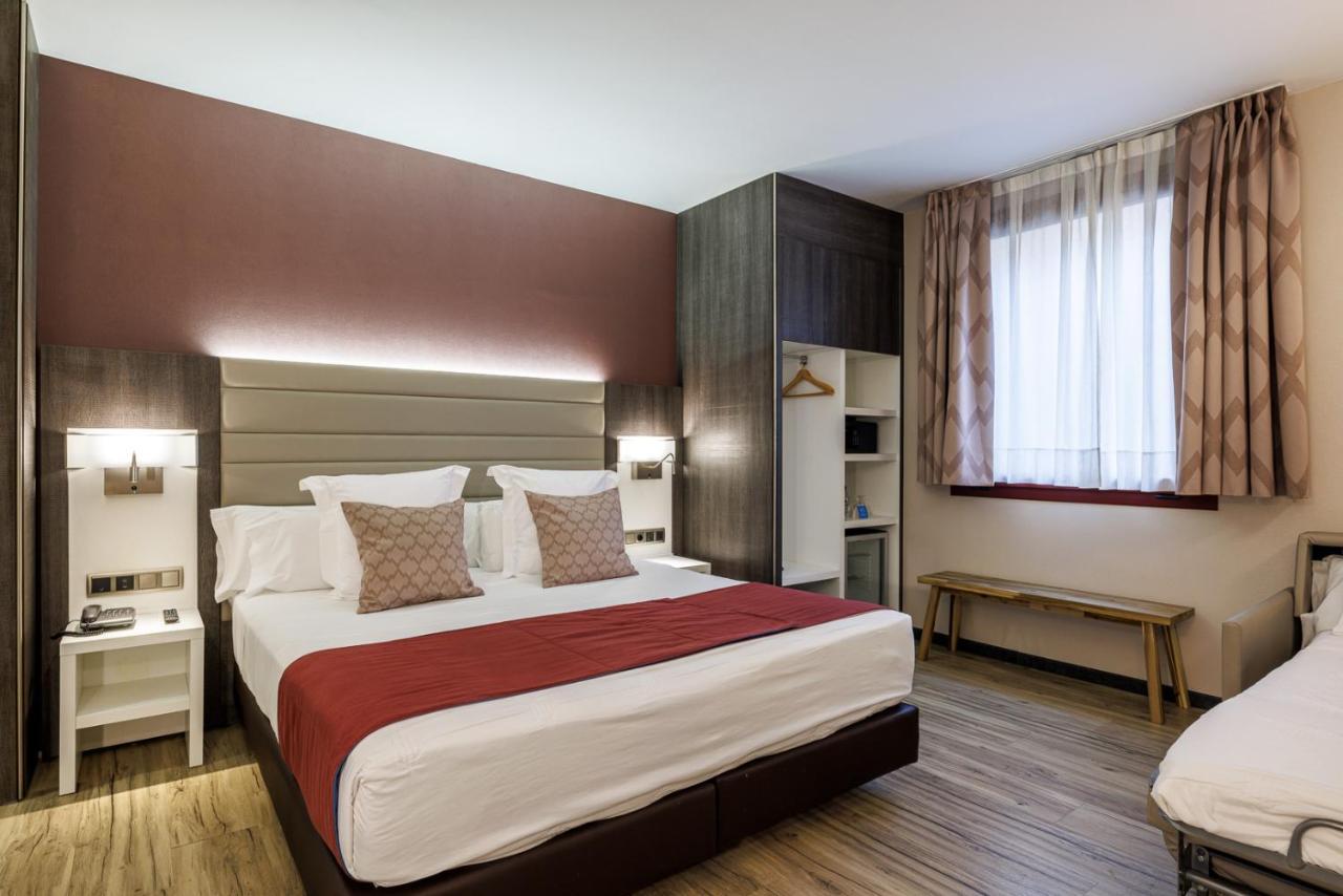Ronda Lesseps Hotel