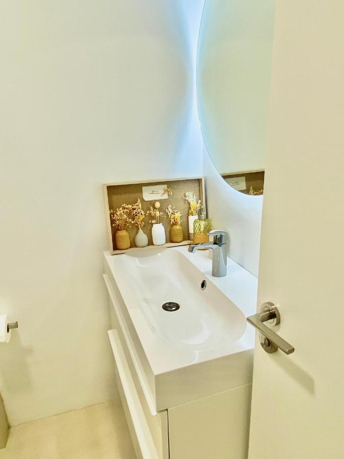 Chic Apartments- Free Parking - 10 Min From Bcn Centre By Metro Apartment *