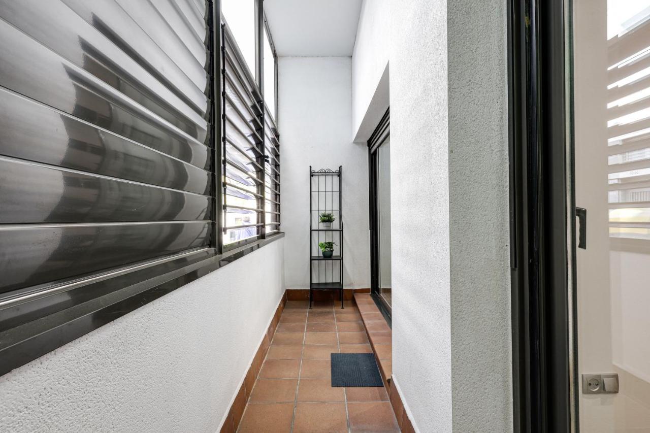 Urban Flats Vallirana