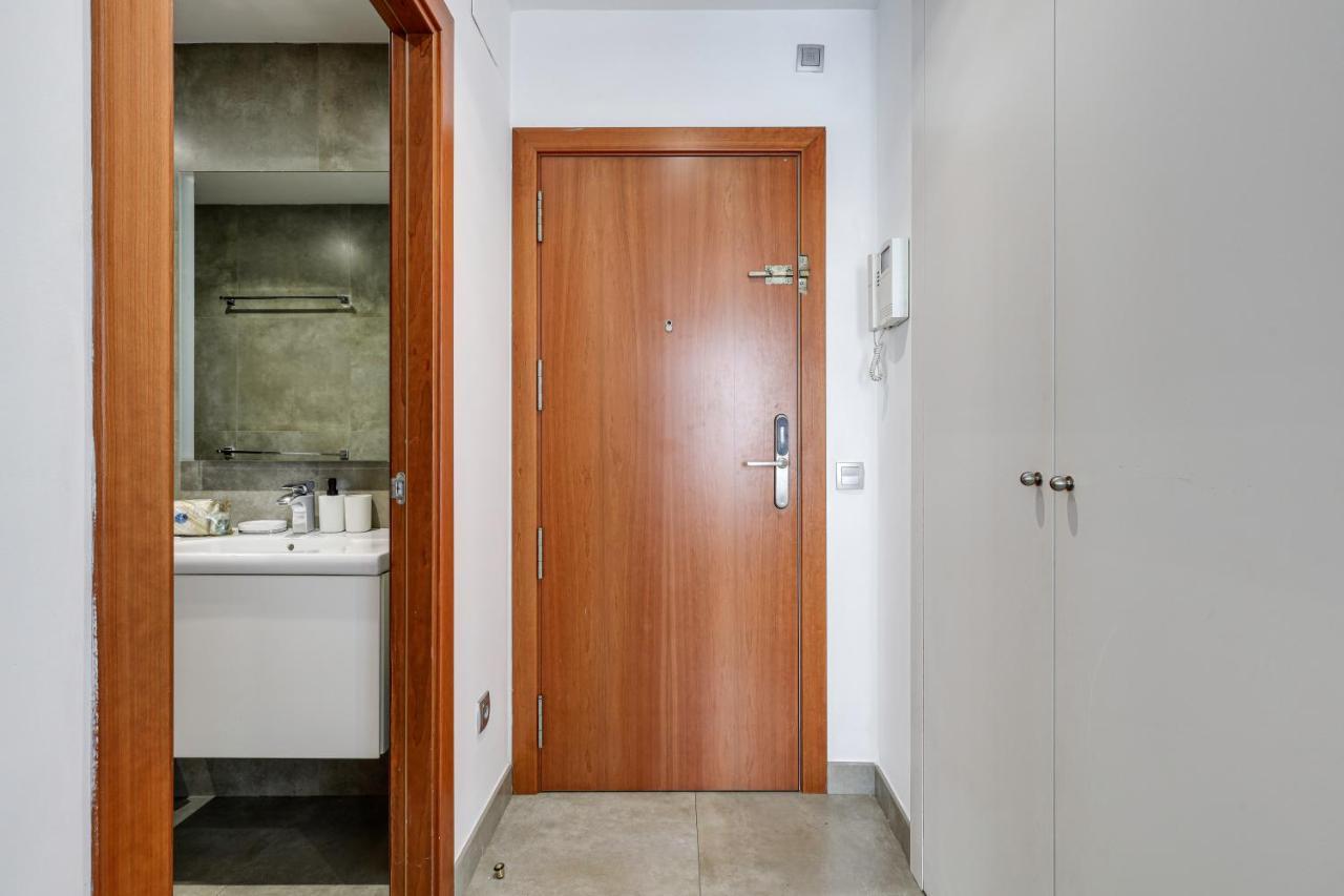 Urban Flats Vallirana Apartment