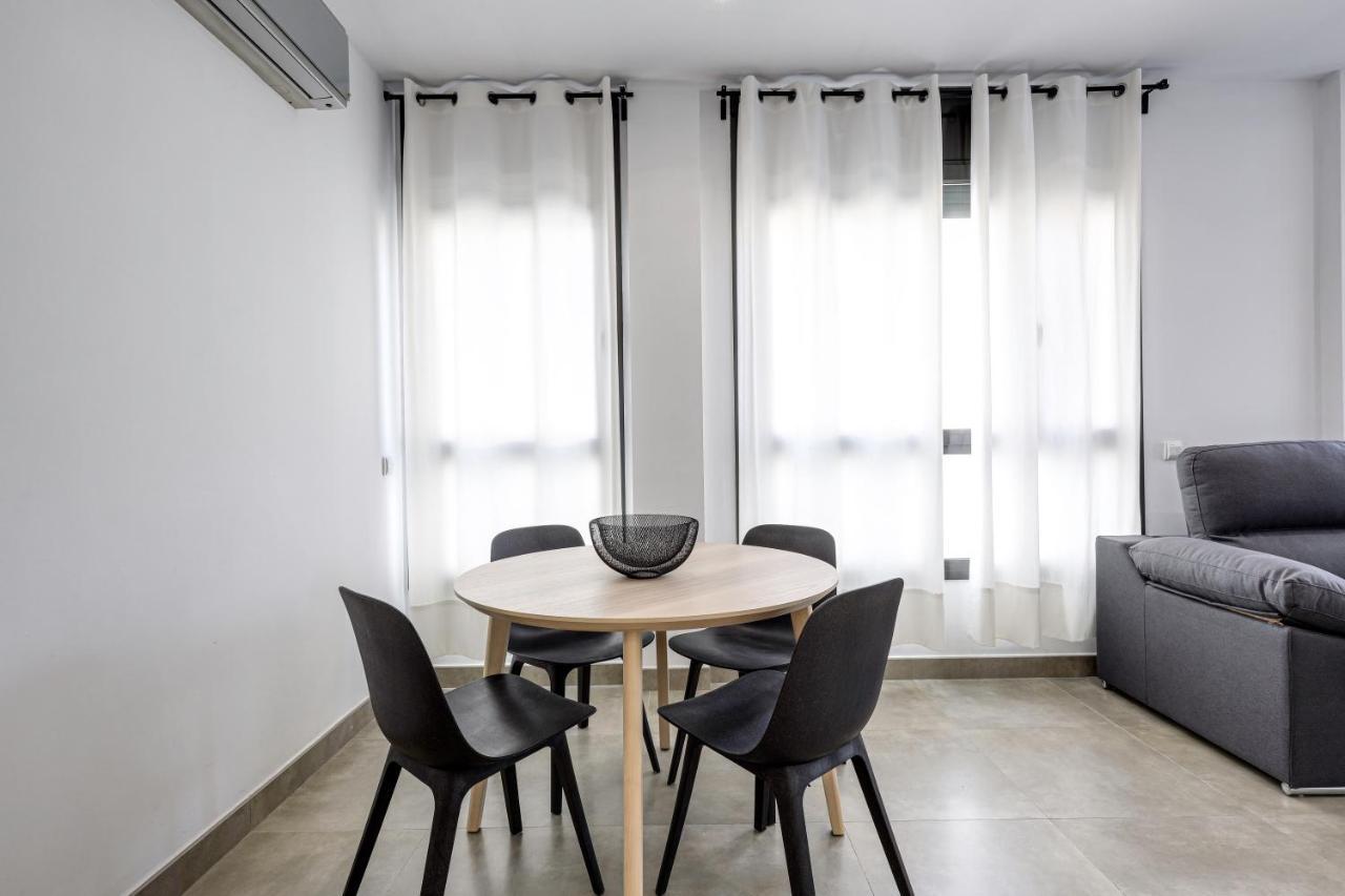 Urban Flats Vallirana Apartment