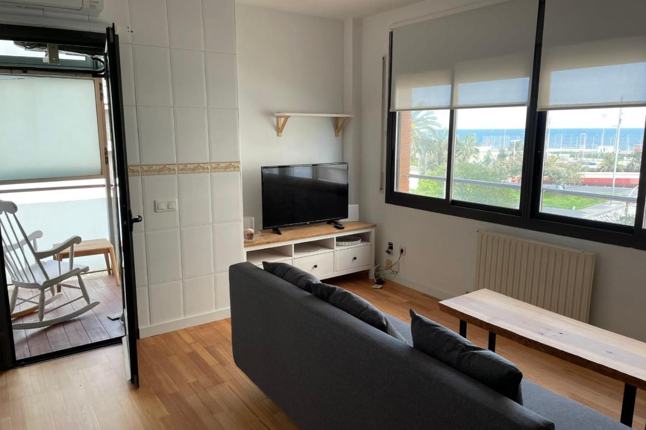 With Sea Views Next To The Of Mar Bella Apartamento