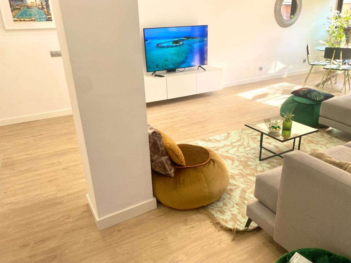 Chic Apartments- Free Parking - 10 Min From Bcn Centre By Metro
