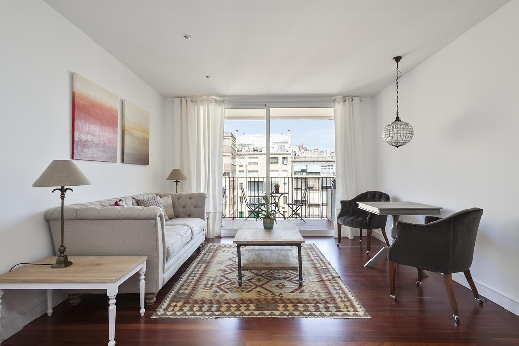 Milton House Gran Via *