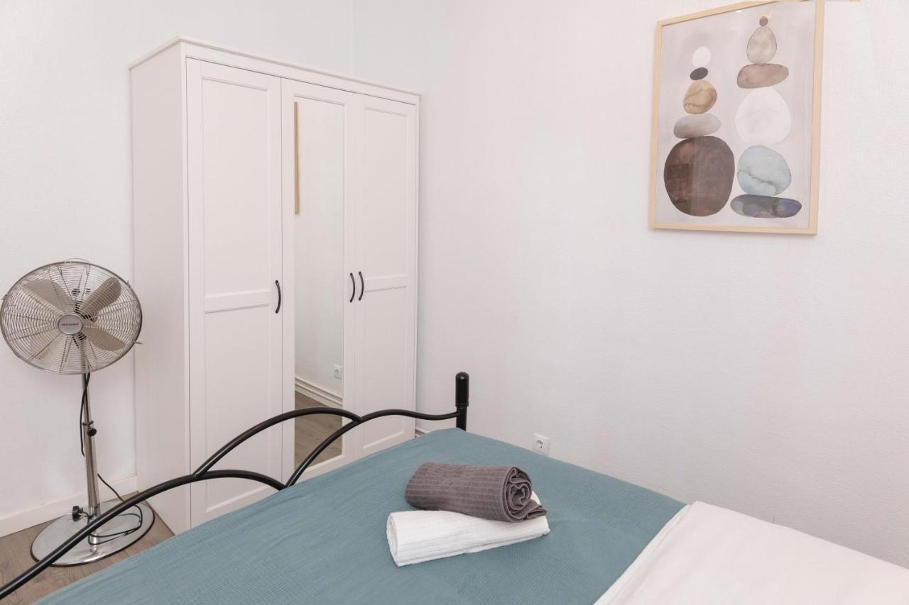 Carrer De Joan Apartment *