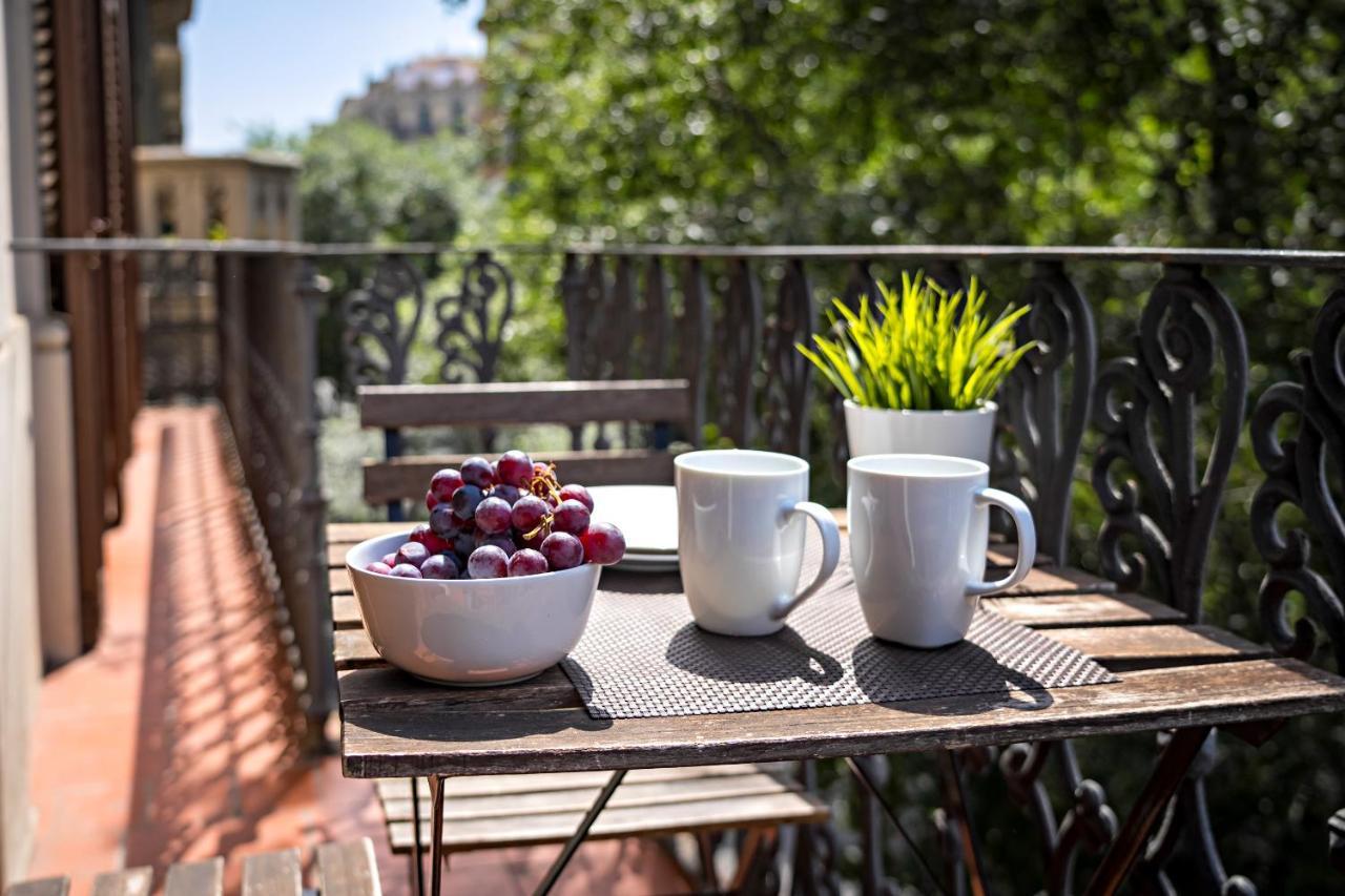 Habitat Eixample Balconies. * Barcelona