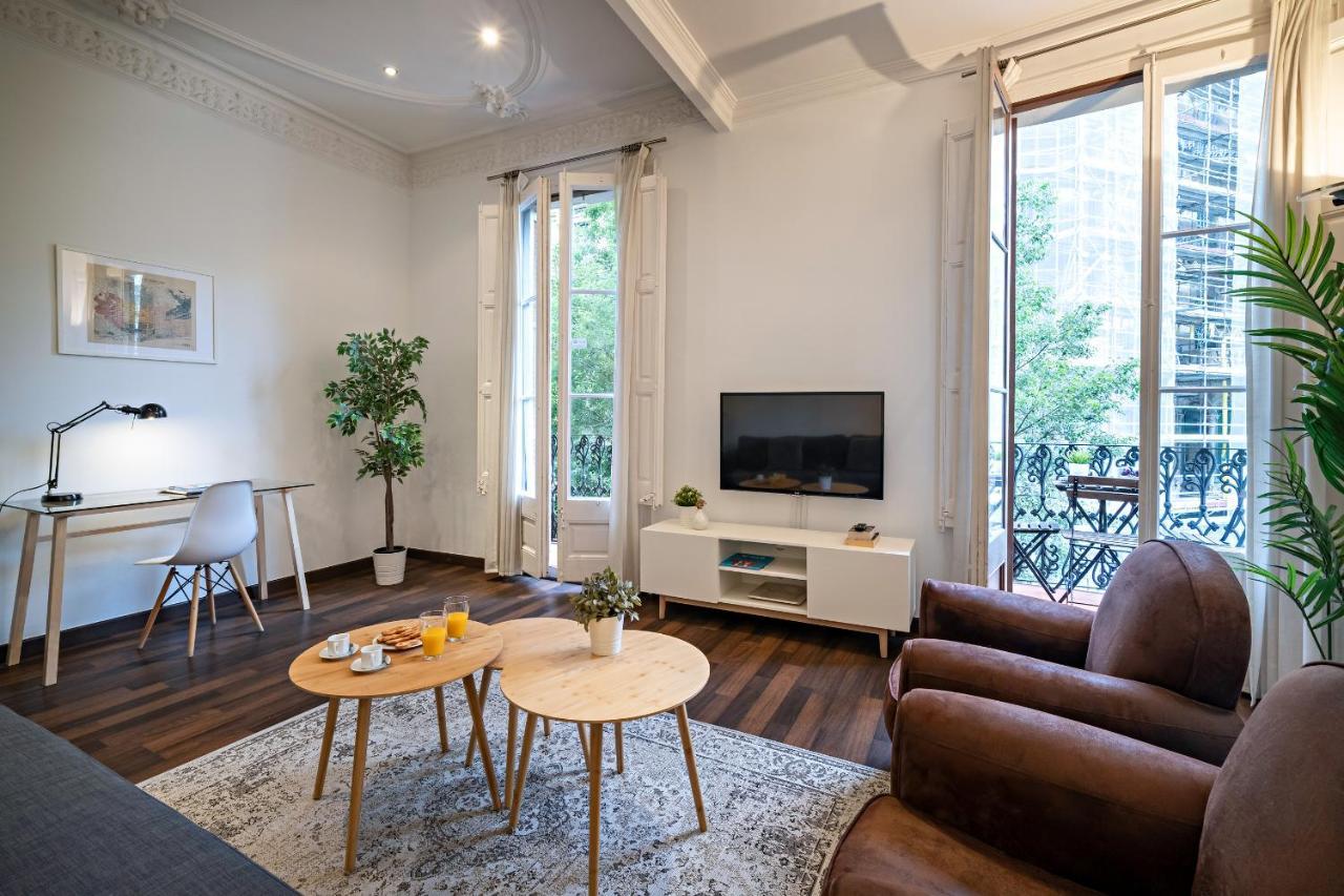 Habitat Eixample Balconies.